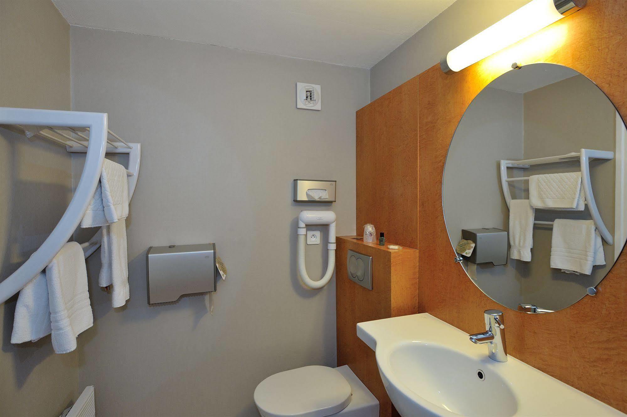 Hotel Du Parc Nantes Ouest Orvault Exteriör bild