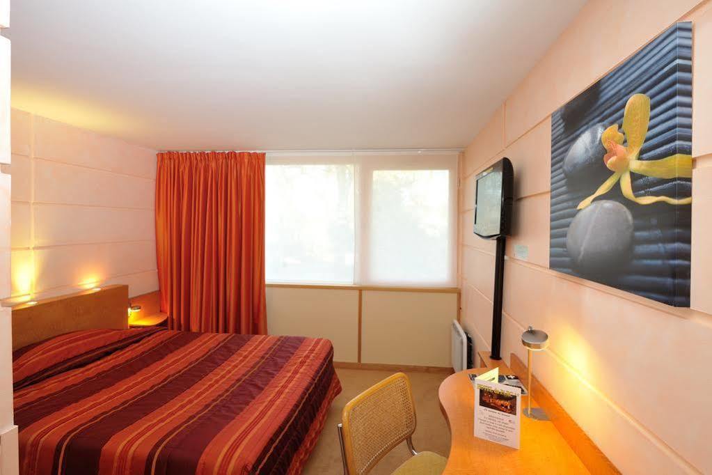 Hotel Du Parc Nantes Ouest Orvault Exteriör bild